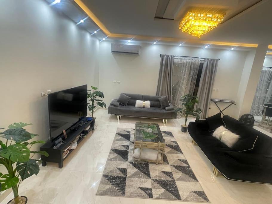 Duplex Apartment At Golden Square Каир Экстерьер фото